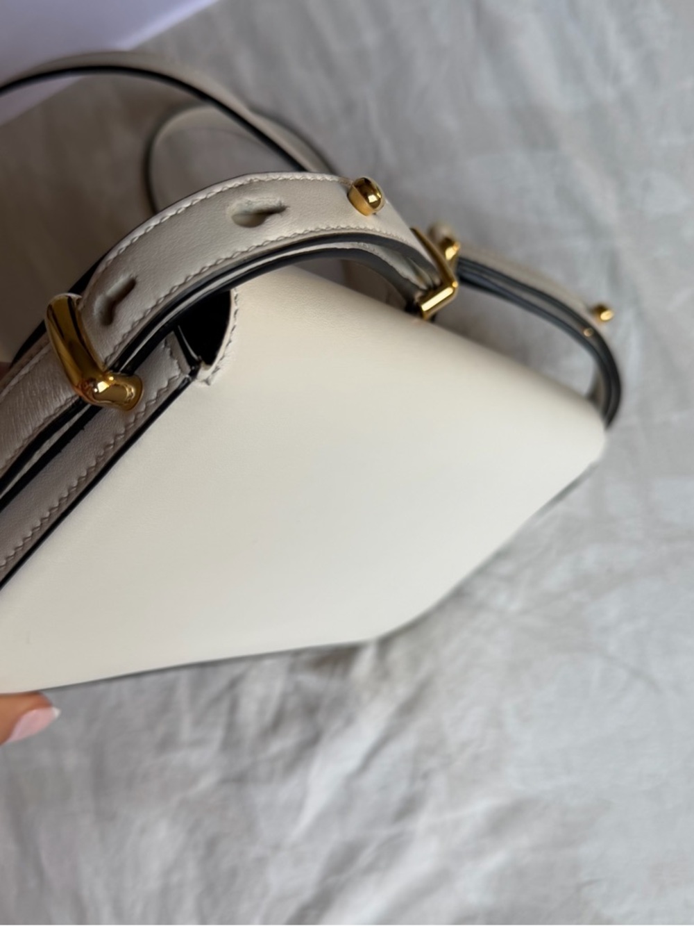 Prada Cream Leather Shoulder Bag with Black Trim and Gold Logo - Picture 8 of 9